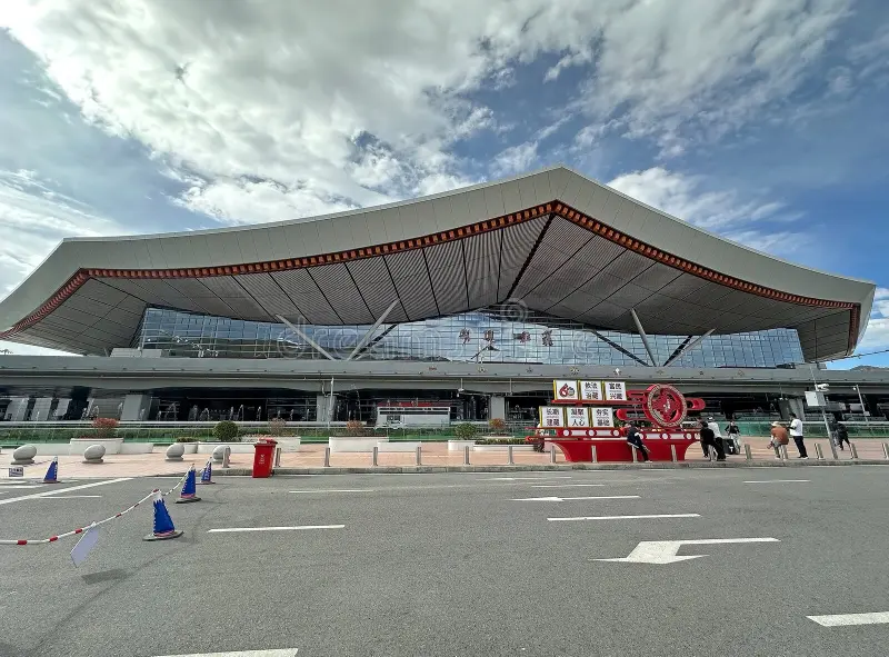 lhasa gonggar international airport tibet china situated elevation metres one higest world capital 425526960