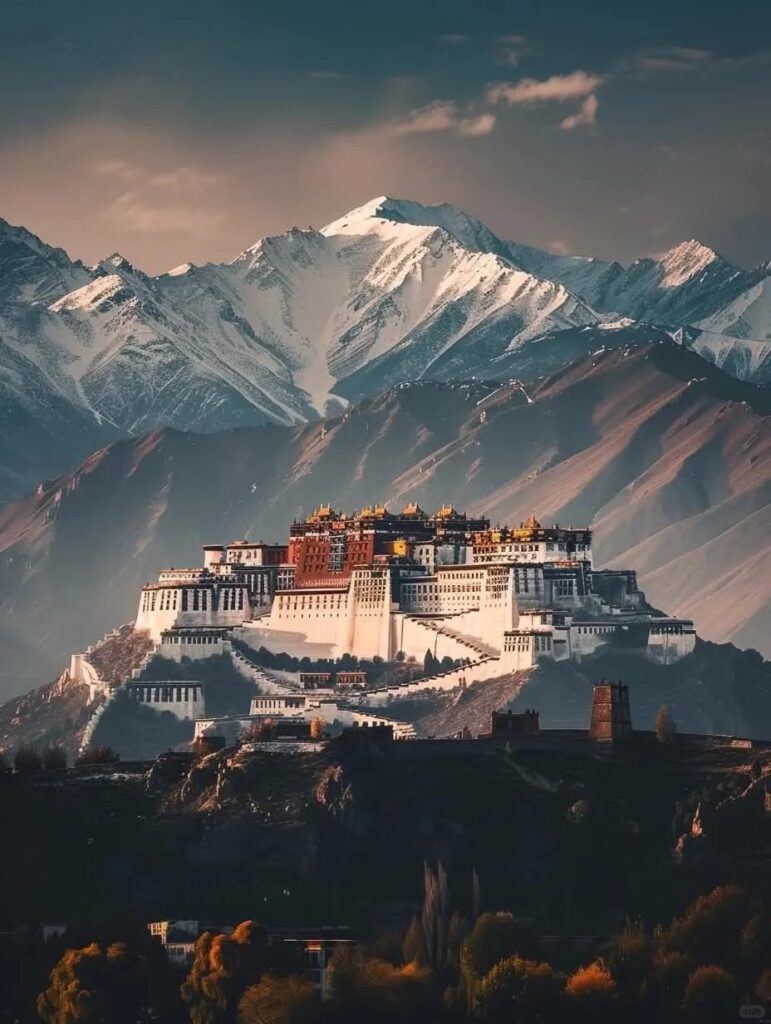 image shows potala palace during 7 Days Tibet Tour